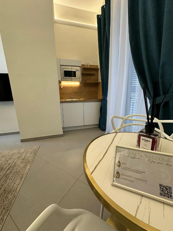 Palazzorefici Napels Buitenkant foto