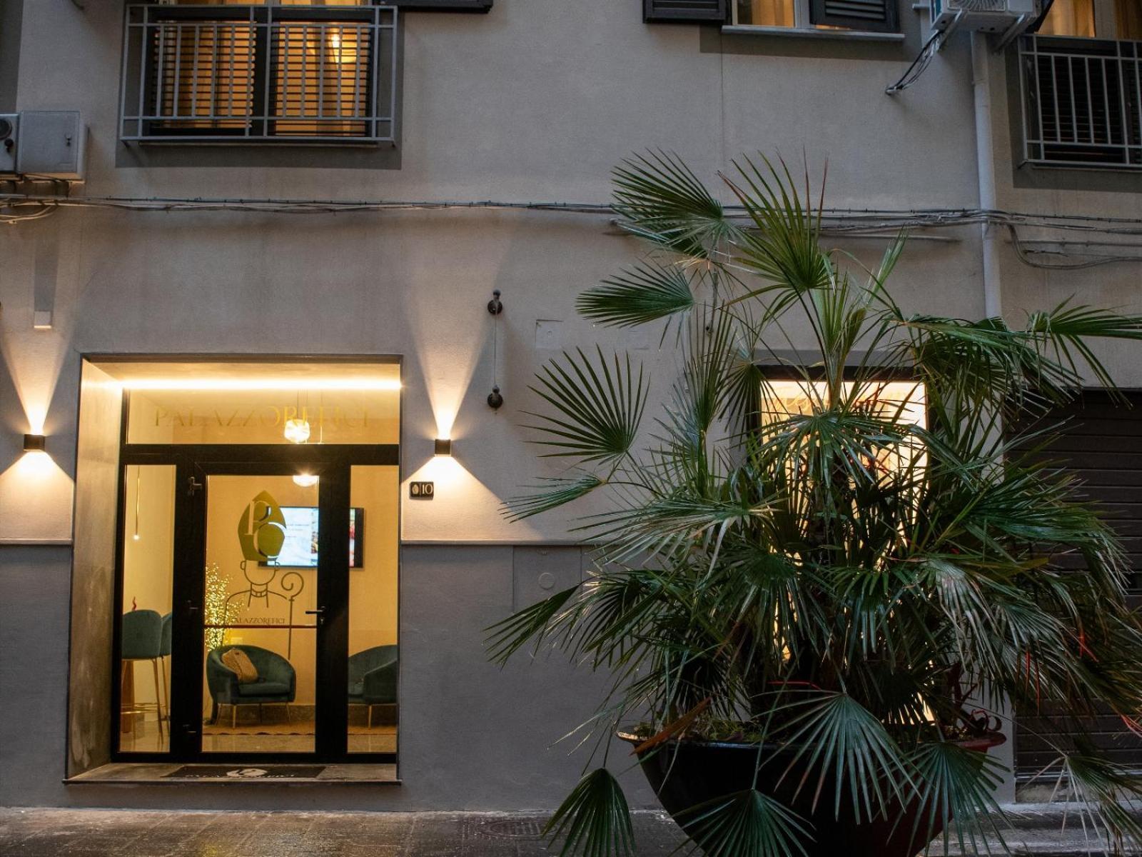 Palazzorefici Napels Buitenkant foto